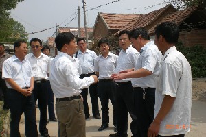 集团公司临朐包村帮扶工作正式启动高管层领导