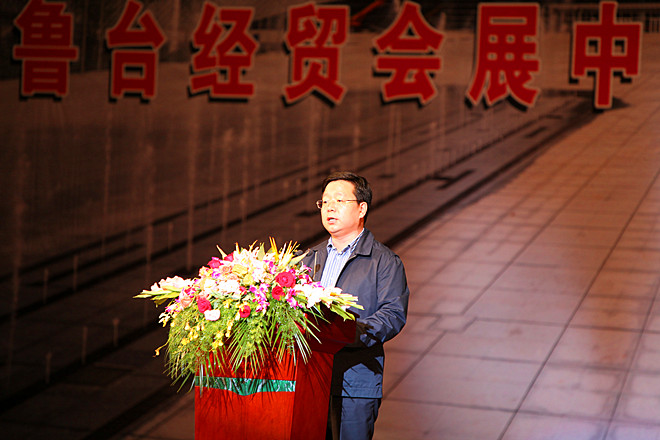 夏芳晨副市长出席潍坊昌大建设集团会展中心工程颁奖盛典并作重要讲话